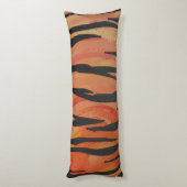 タイガーホットオレンジとブラックプリント ボディピロー (裏面 (縦))