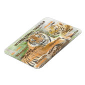 タイガー国際的デー、7月29日、タイポグラフィアート マグネット (左側)