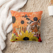 タイガー、カッブ、花とオレンジ色 クッション (ブランケット)