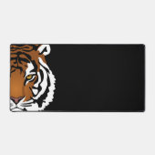 タイガー、ワイルドキャットオンブラック デスクマット (正面)