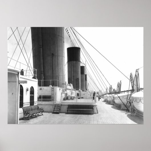 タイタニック写真デッキと救命艇 ポスター (正面)