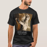 タイタニック猫必須Tシャツ Tシャツ<br><div class="desc">Titanic Cats Essential T-shirt.お店の手作り最高のや手作りなどユニークのTシャツの選カスタム択をご確認ください。</div>
