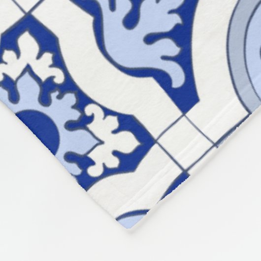 タイタリアンイル,マジョリカ,青と白の模様 フリースブランケット (角)