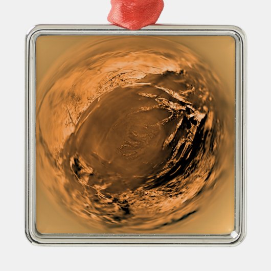 タイタンの水面のフィッシュアイ メタルオーナメント (正面)