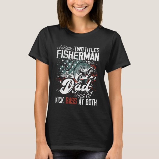 タイトルを2つ持ってます フィッシュTシャツ タイトルを2つ持ってます 魚 Tシャツ (正面)