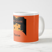 タイニーハウスリビング – Tiny House Nation ジャンボコーヒーマグカップ (正面右)