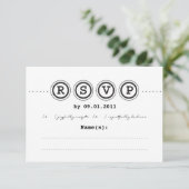 タイプライターの結婚式招待状RSVP 出欠カード (スタンド正面)