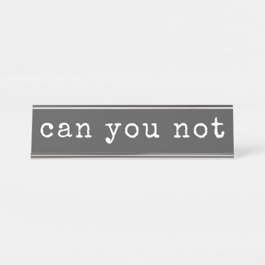 タイプライターを皮肉る引用文はタイポグラフィ デスクネームプレート (正面)