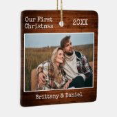 タイプライター文字ウッド初めてのクリスマスカップル写真 セラミックオーナメント (右)