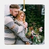 タイプライター文字カップル初めてのクリスマス緑 セラミックオーナメント (裏面)