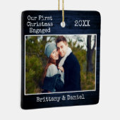 タイプライター文字ブルーウッド初めてのクリスマス 婚約した セラミックオーナメント (右)