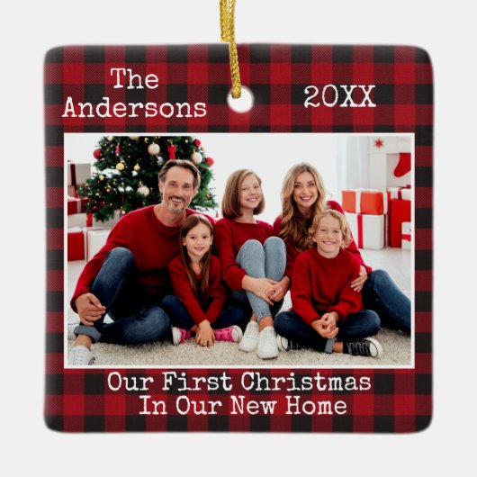 タイプライター文字プレイド初めてのクリスマスニューホーム セラミックオーナメント (正面)