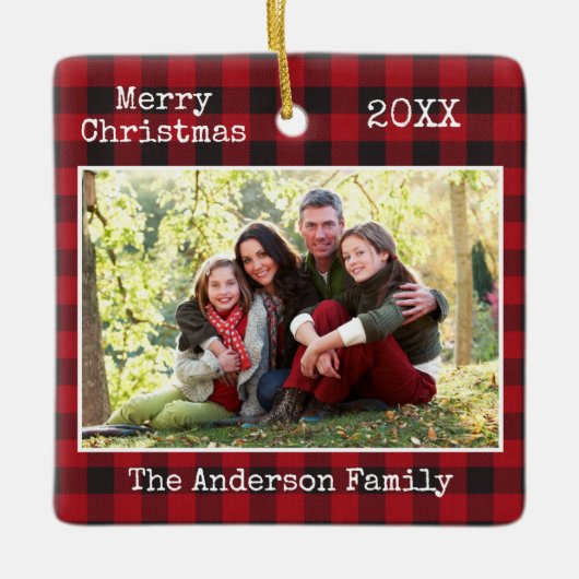タイプライター文字メリークリスマスファミリー写真プレイド セラミックオーナメント (正面)