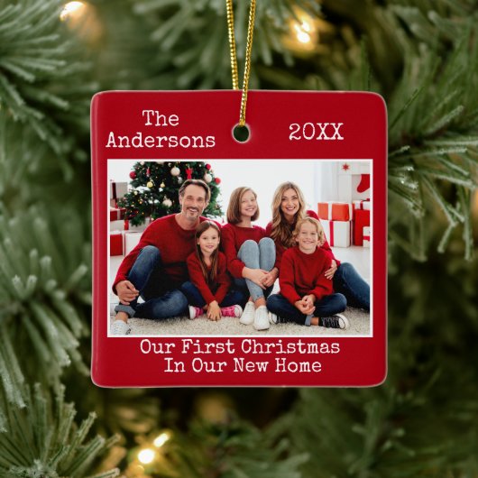 タイプライター文字初めてのクリスマス新しいホームフォトレッド セラミックオーナメント (ツリー)