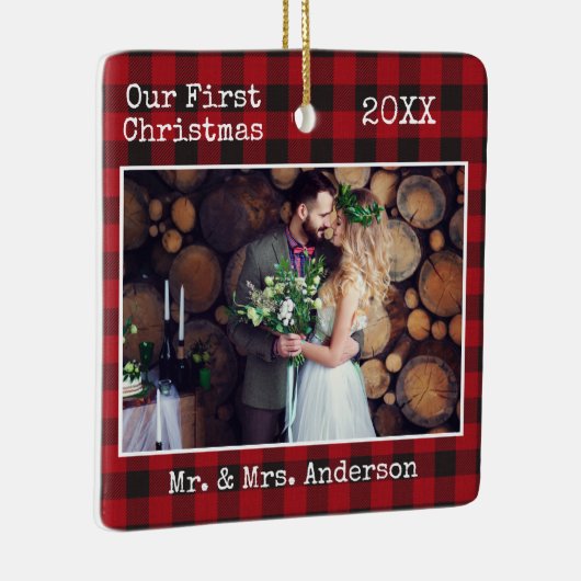 タイプライター文字初めてのクリスマス結婚プレイド セラミックオーナメント (右)