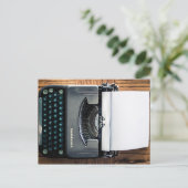 タイプライター紙にあなた自身の文字を加えて下さい! ポストカード (スタンド正面)