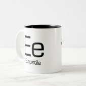 タイポグラフィのマグ- Eurostileのアルファベット ツートーンマグカップ (正面左)