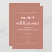 タイポグラフィはっきりしたテラコッタピンク卒業パーティー 招待状 (正面/裏面)