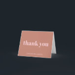 タイポグラフィはっきりしたテラコッタ赤面モダン誕生日 サンキューカード<br><div class="desc">はっきりしたタイポグラフィモダンバースデーパーティーカスタムサンキューカードをテラコッタと赤面ピスタイリッシュンクで折った</div>