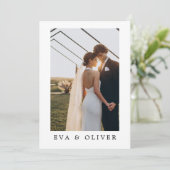 タイポグラフィシンプルカップル写真結婚式招待状 招待状 (スタンド正面)