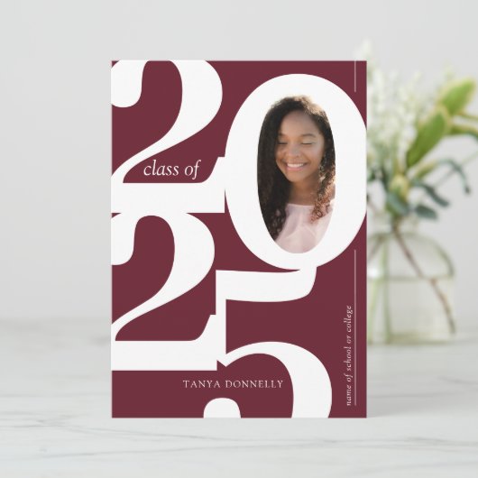 タイポグラフィック写真ブルゴーニュ卒業パーティー 招待状 (スタンド正面)