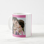 タイポグラフィックLOVEフレームデザイン愛好家のマグカップ コーヒーマグカップ (正面左)