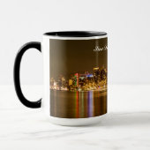 タイポグラフィブラック金ゴールドサンディエゴスーベリー マグカップ (左)