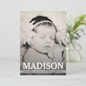 タイポグラフィベビーガール誕生発表写真カード 案内状 (スタンド正面)