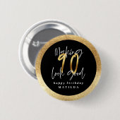 タイポグラフィモダンブラックと金ゴールド90歳の誕生日 缶バッジ (正面&裏面)