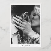 タイポグラフィモダンブラック&金ゴールド写真Save the Date 箔招待状 (裏面)