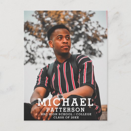 タイポグラフィモダンミニマル写真卒業 インビテーションポストカード (正面)