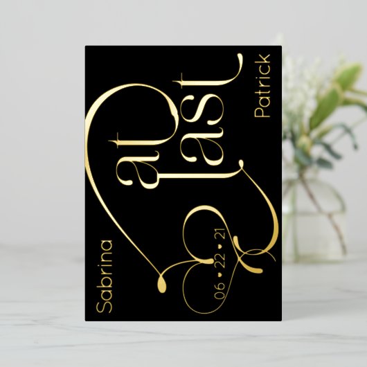 タイポグラフィモダン最後に日付を保存 箔招待状 (立ち正面)