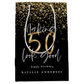 タイポグラフィモダン金ゴールドグリッター50歳の誕生日 ミディアムペーパーバッグ (正面)