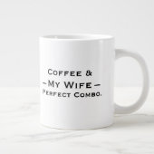 タイポグラフィーマグカップデザイン – コーヒーと妻 ジャンボコーヒーマグカップ (右)