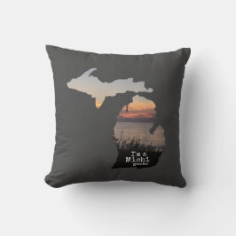 タイポグラフィ付き州のミチランシルエット クッション