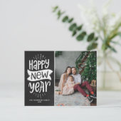 タイポグラフィ素朴·チャルクボードが新年を迎える シーズンポストカード (スタンド正面)