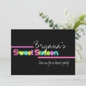タイポグラフィ Sweet 16 ネオンの輝き ダンスパーティー招待状 招待状 (スタンド正面)