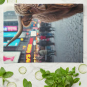 タイムズスクエアのハイランド牛 キッチンタオル (折り畳み)