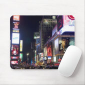 タイムズスクエアアットナイトインマンハッタン（ニューヨーク） マウスパッド (マウス)