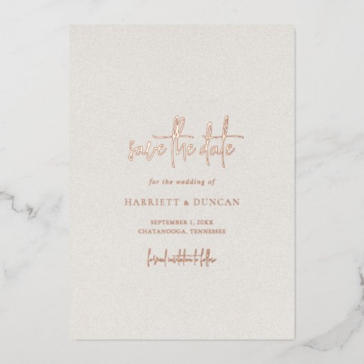 タイムレスなニュートラルベージュの結婚式Save the Date 箔招待状 (正面)
