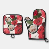 タイムレスクラシックフローラレッド、クリーム、ほこりっぽいピンクのバラ 鍋つかみ&鍋敷きセット (正面)
