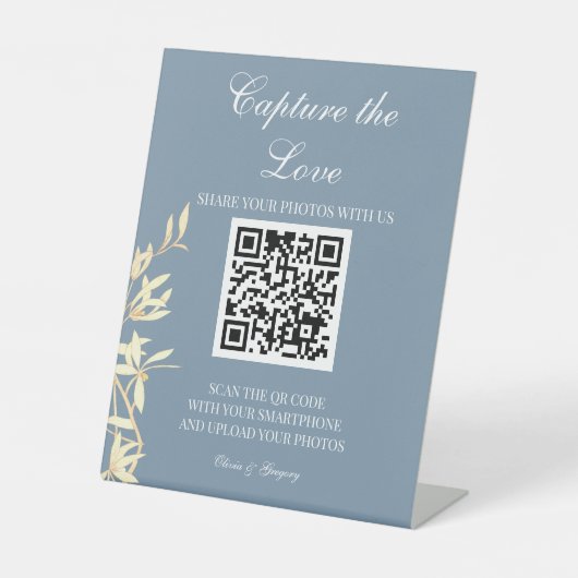 タイムレスフローラ交響楽団が愛を捉える 台座サイン (正面)