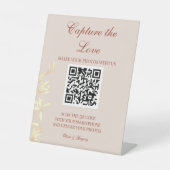 タイムレスフローラ交響楽団が愛を捉える 台座サイン (正面)