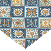 タイムレスブルーとホワイトタイルレモンクラシックルック ロングテーブルランナー (コーナー)