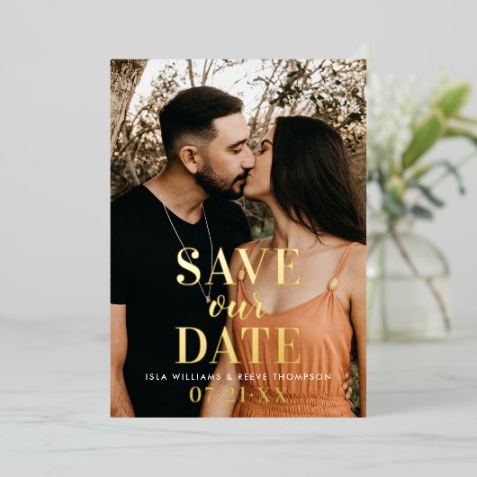 タイムレス金ゴールド結婚タイプの救写真当社の日付 箔招待状 (立ち正面)