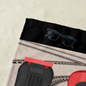 タイヤトレッドマーク付きレースカーパーソナライズされた ビーチタオル (インサイチュ)