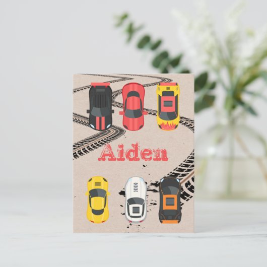 タイヤトレッドマーク付きレースカーパーソナライズされた ポストカード (スタンド正面)