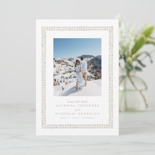 タイルフレームシンプルベージュの宛先の結婚式 セーブザデート (スタンド正面)