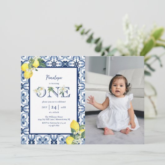 タイル地中海のレモンベビーガールファースト誕生日 招待状 (スタンド正面)