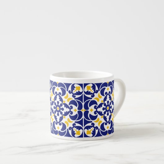タイル地中海の青と黄色のパターン エスプレッソカップ (正面右)